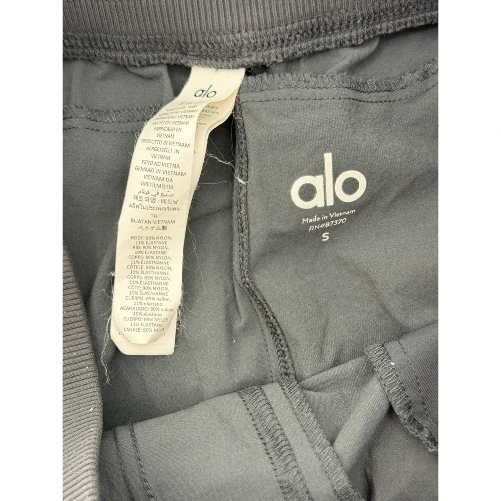 Alo Yoga Explorer Jogger Pants S Technical Grey Athleisure Activewear Stretch